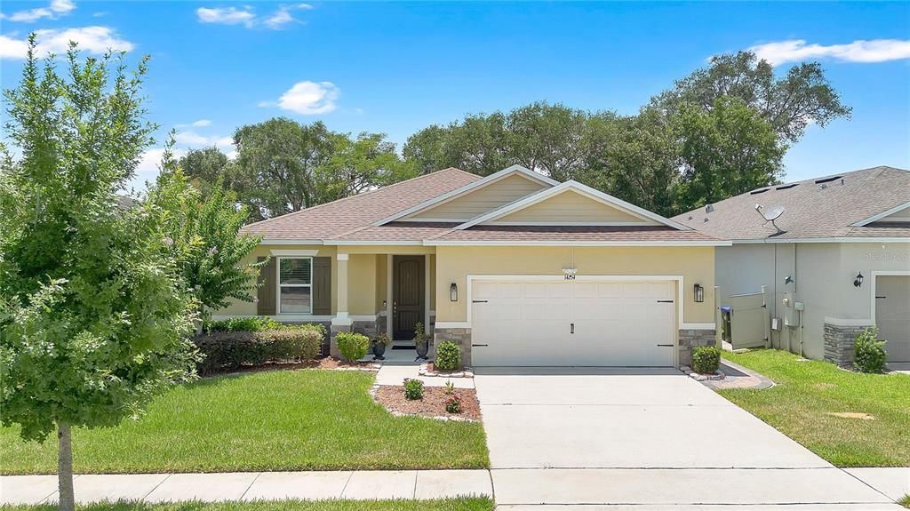 For Sale: $480,000 (4 beds, 2 baths, 2313 Square Feet)