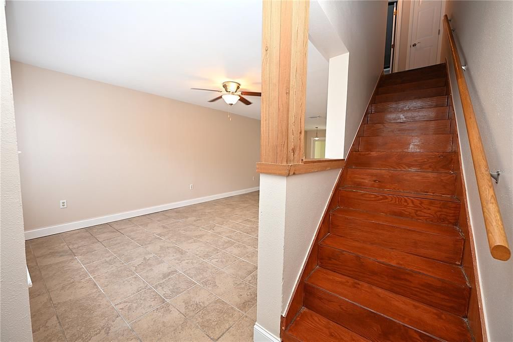 For Rent: $1,495 (2 beds, 1 baths, 1093 Square Feet)