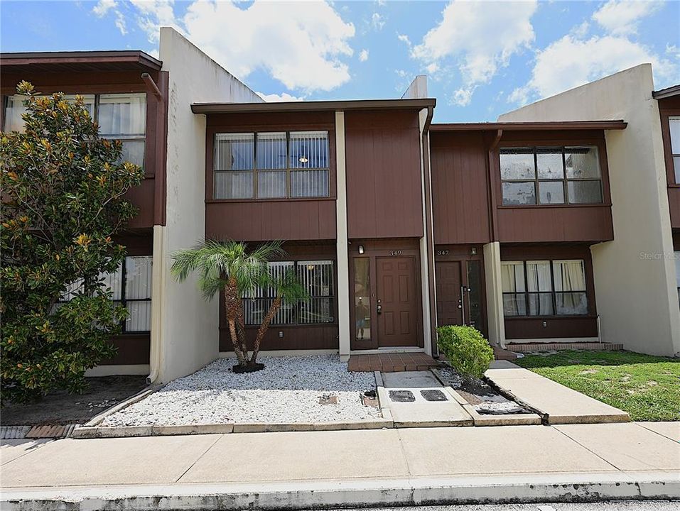 For Rent: $1,495 (2 beds, 1 baths, 1093 Square Feet)