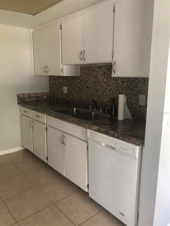 For Rent: $2,800 (3 beds, 2 baths, 1132 Square Feet)