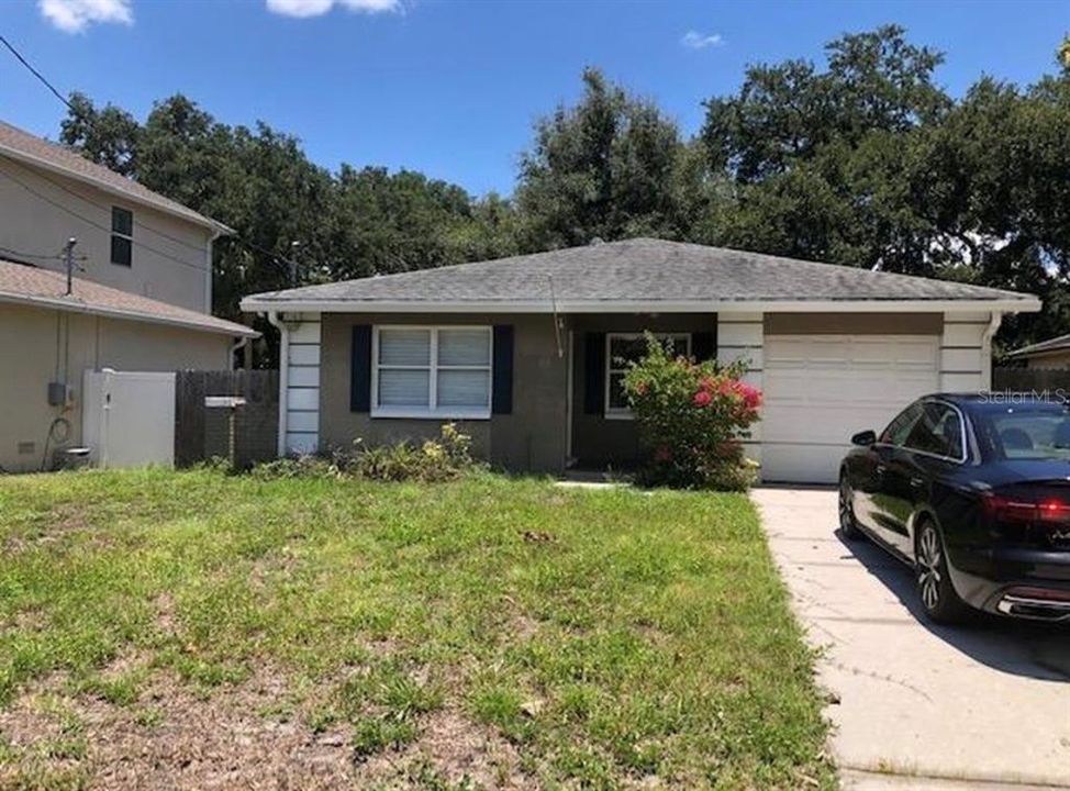 For Rent: $2,800 (3 beds, 2 baths, 1132 Square Feet)