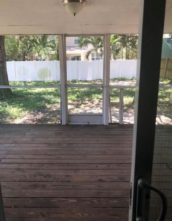 For Rent: $2,800 (3 beds, 2 baths, 1132 Square Feet)