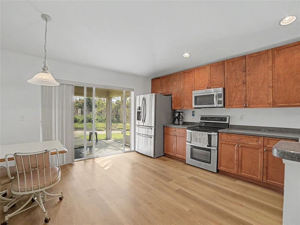 En Venta: $325,000 (3 camas, 2 baños, 1550 Pies cuadrados)