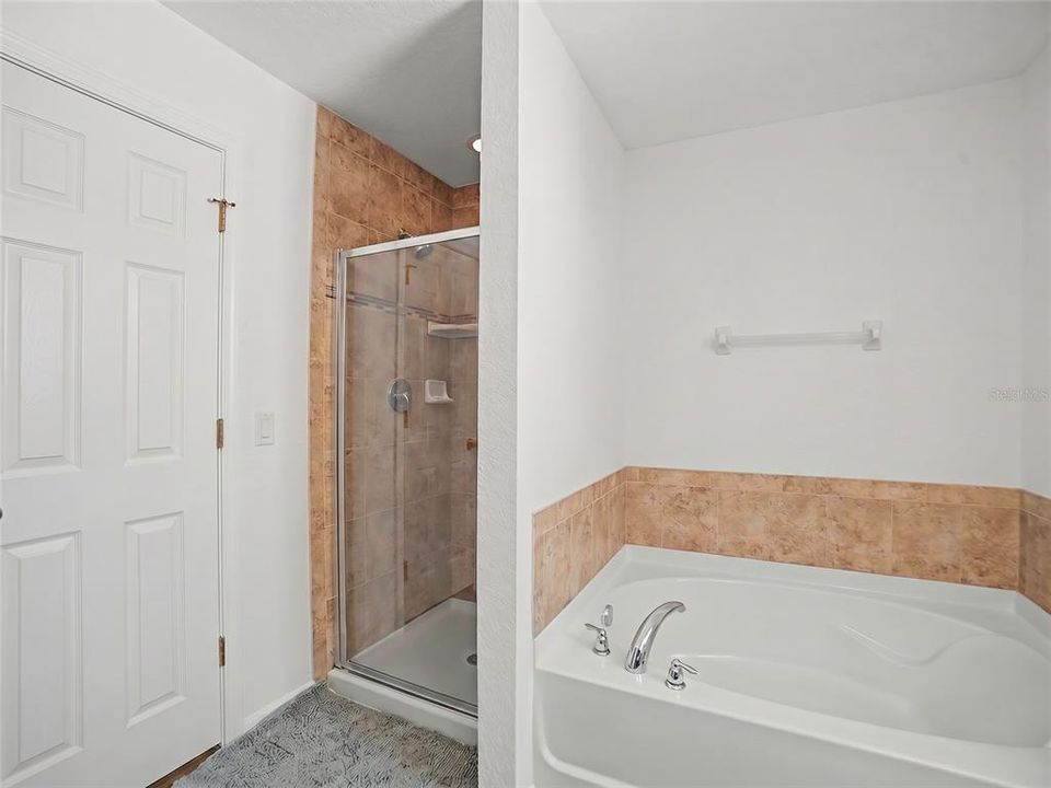 En Venta: $325,000 (3 camas, 2 baños, 1550 Pies cuadrados)