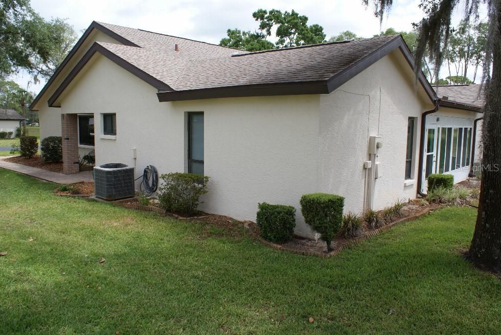For Sale: $239,000 (3 beds, 2 baths, 1660 Square Feet)