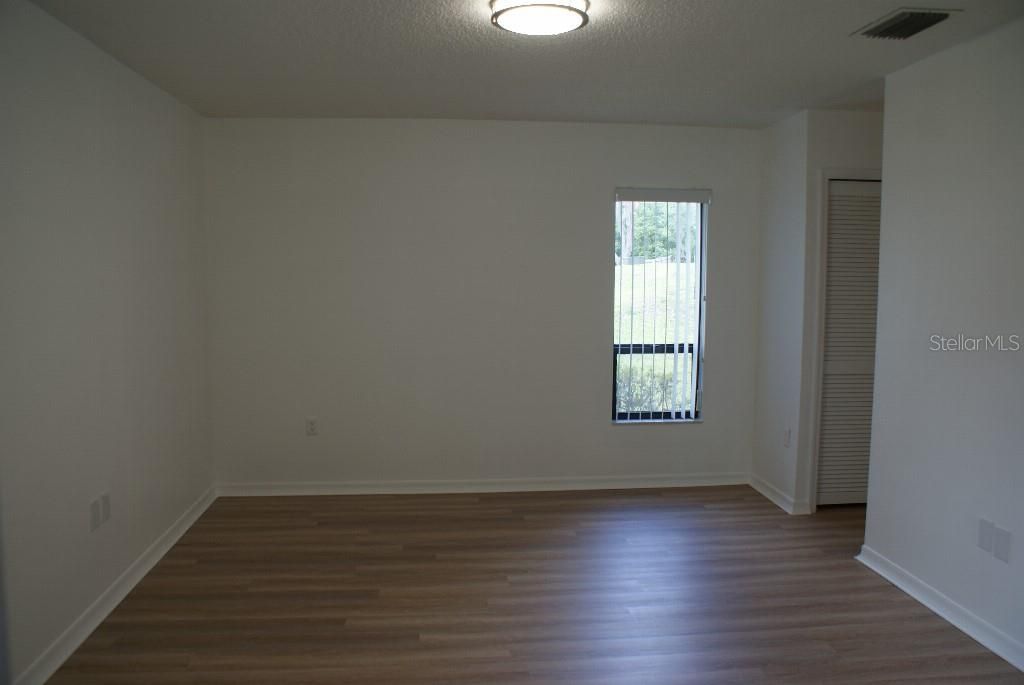 For Sale: $239,000 (3 beds, 2 baths, 1660 Square Feet)