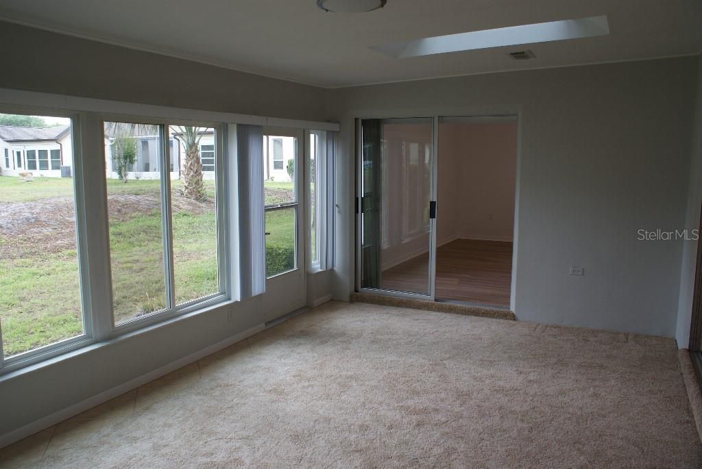 For Sale: $239,000 (3 beds, 2 baths, 1660 Square Feet)
