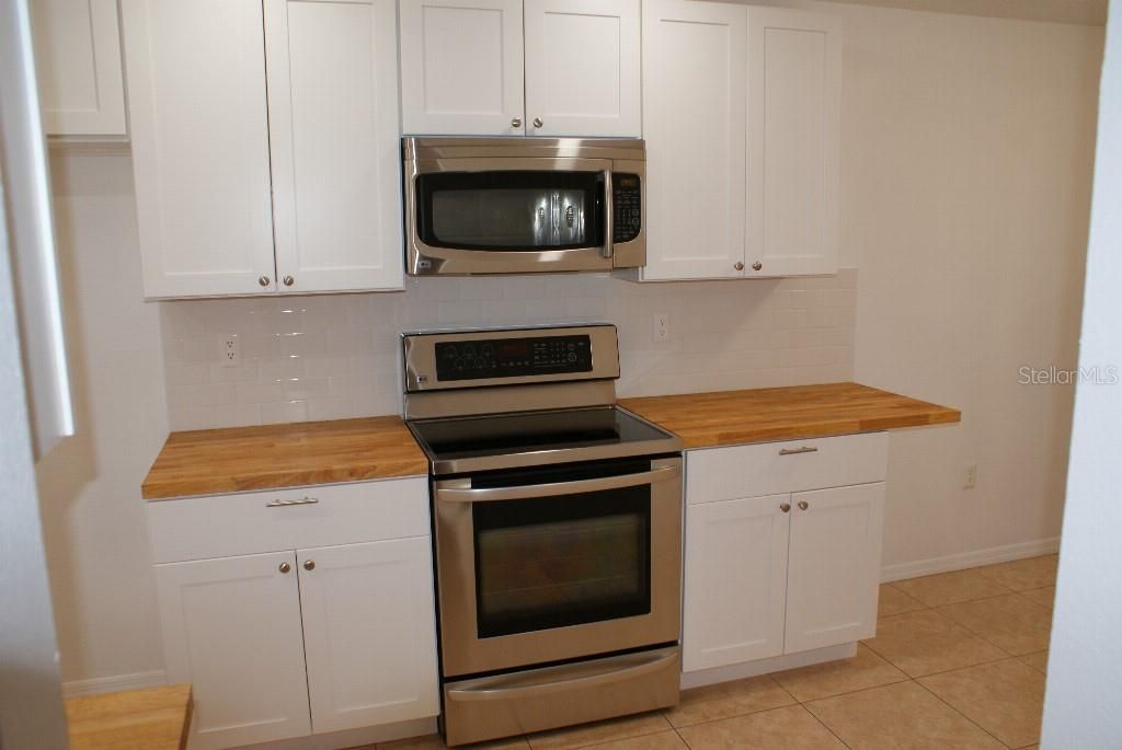 For Sale: $239,000 (3 beds, 2 baths, 1660 Square Feet)