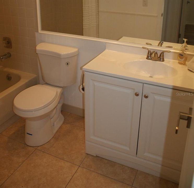 For Sale: $239,000 (3 beds, 2 baths, 1660 Square Feet)