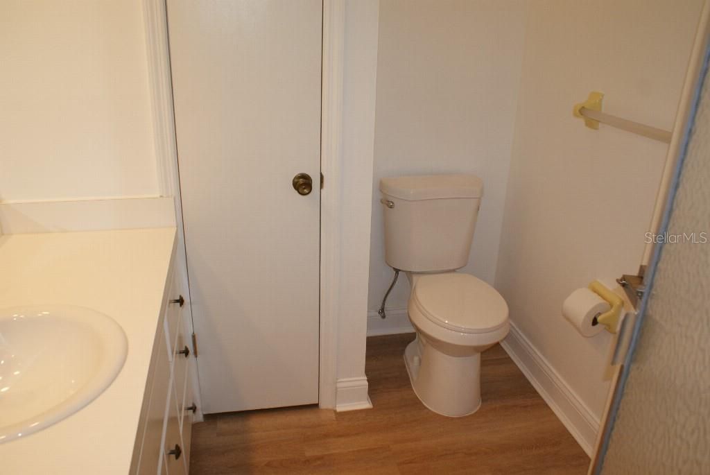 For Sale: $239,000 (3 beds, 2 baths, 1660 Square Feet)