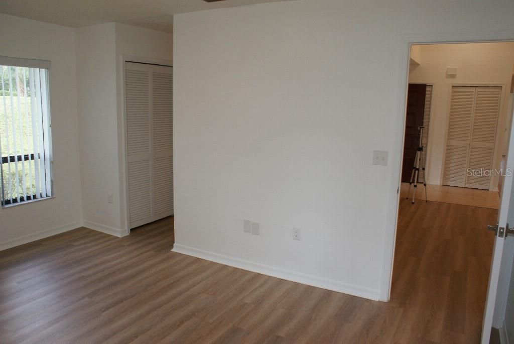 For Sale: $239,000 (3 beds, 2 baths, 1660 Square Feet)