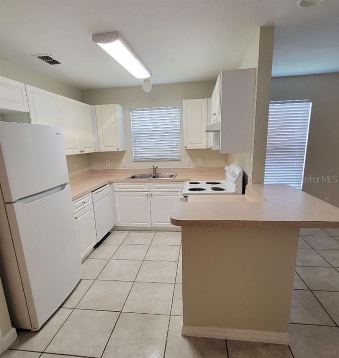 En Venta: $489,900 (4 camas, 0 baños, 2060 Pies cuadrados)