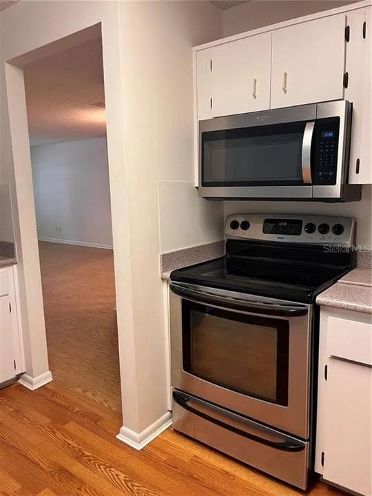 В аренду: $1,550 (2 спален, 2 ванн, 1571 Квадратных фут)