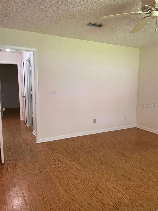 В аренду: $1,550 (2 спален, 2 ванн, 1571 Квадратных фут)