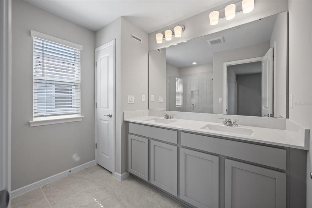 For Rent: $2,600 (3 beds, 3 baths, 1782 Square Feet)