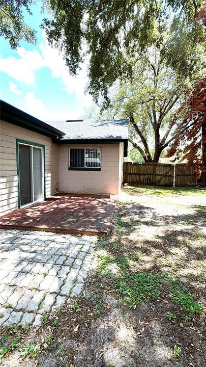 На продажу: $355,000 (3 спален, 2 ванн, 1718 Квадратных фут)