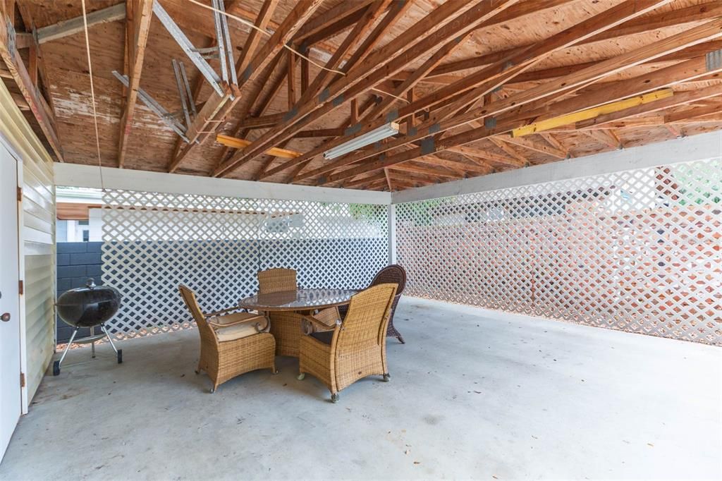 На продажу: $745,000 (5 спален, 3 ванн, 1904 Квадратных фут)