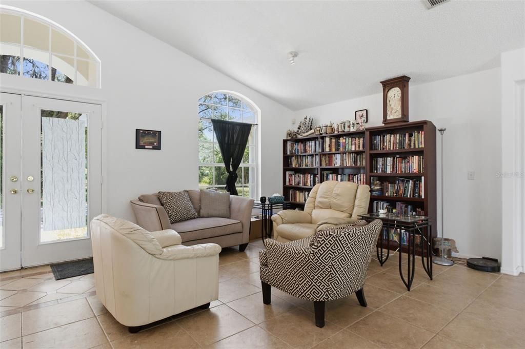En Venta: $550,000 (3 camas, 2 baños, 2202 Pies cuadrados)