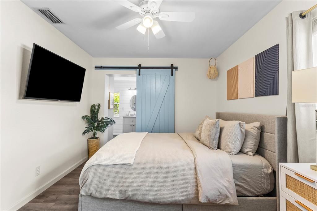 For Sale: $410,000 (3 beds, 2 baths, 1379 Square Feet)