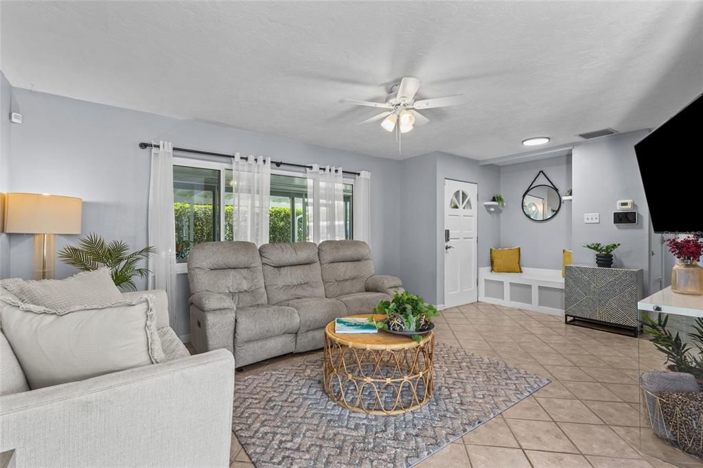 For Sale: $410,000 (3 beds, 2 baths, 1379 Square Feet)