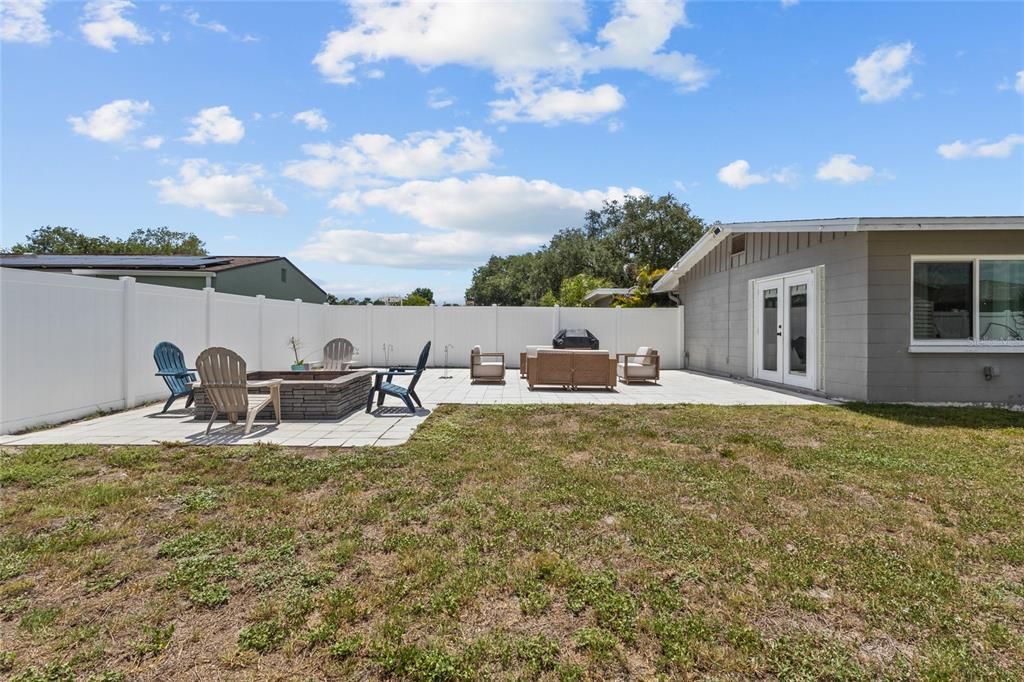For Sale: $410,000 (3 beds, 2 baths, 1379 Square Feet)