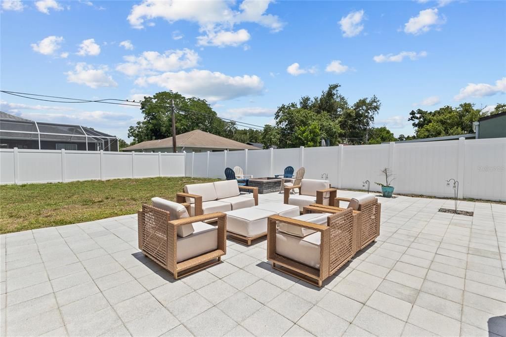 For Sale: $410,000 (3 beds, 2 baths, 1379 Square Feet)