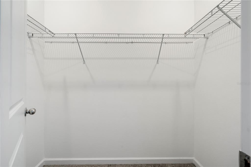 En Renta: $2,390 (4 camas, 3 baños, 1944 Pies cuadrados)