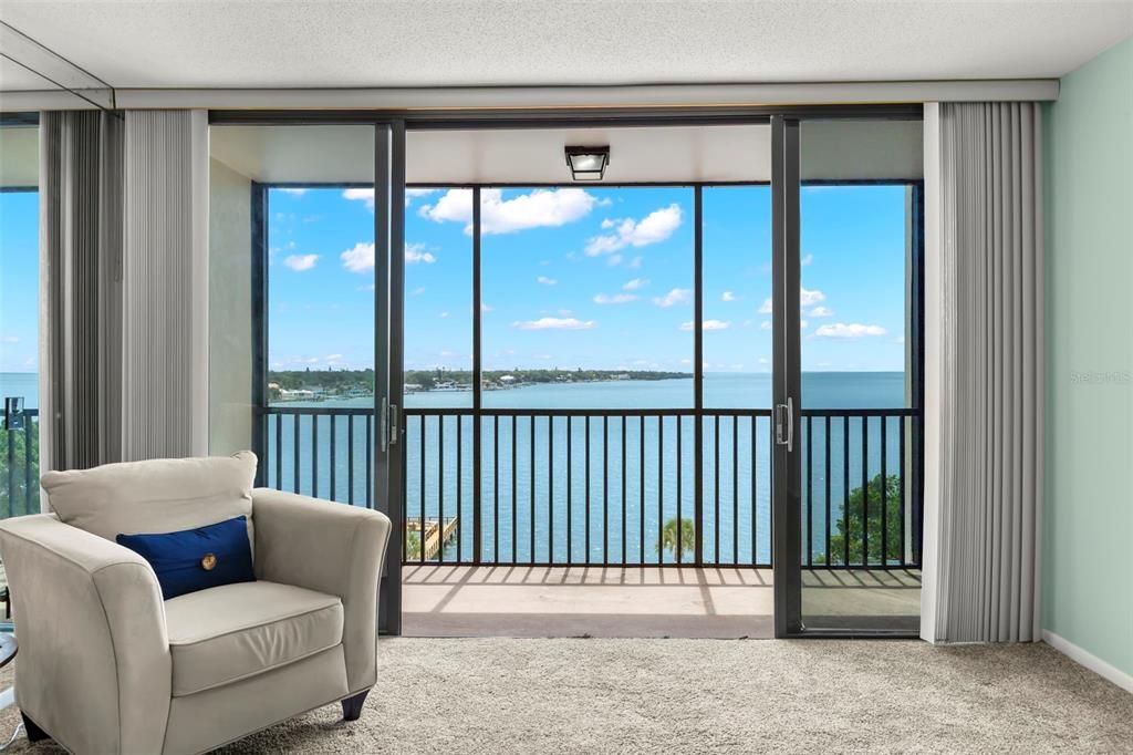 На продажу: $349,000 (2 спален, 2 ванн, 1290 Квадратных фут)