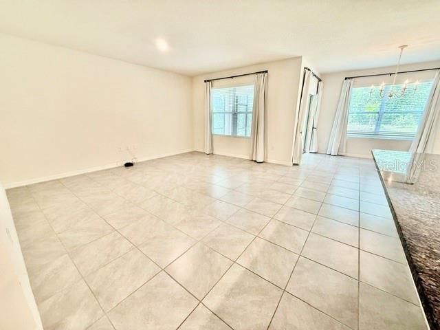 В аренду: $2,500 (3 спален, 2 ванн, 1685 Квадратных фут)
