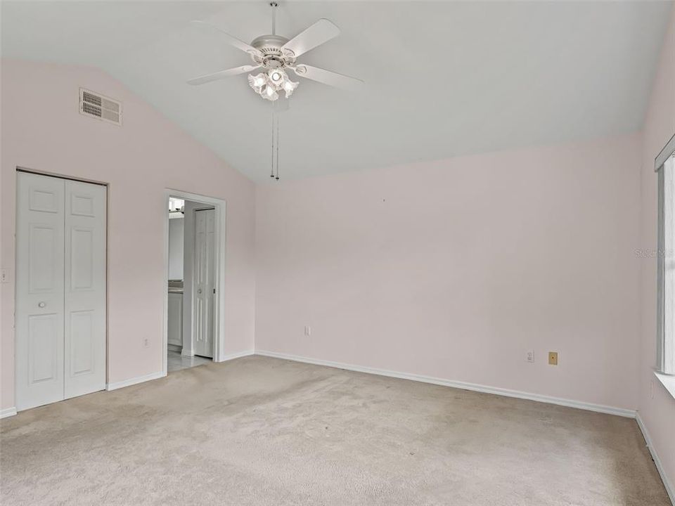For Sale: $272,900 (3 beds, 2 baths, 1921 Square Feet)