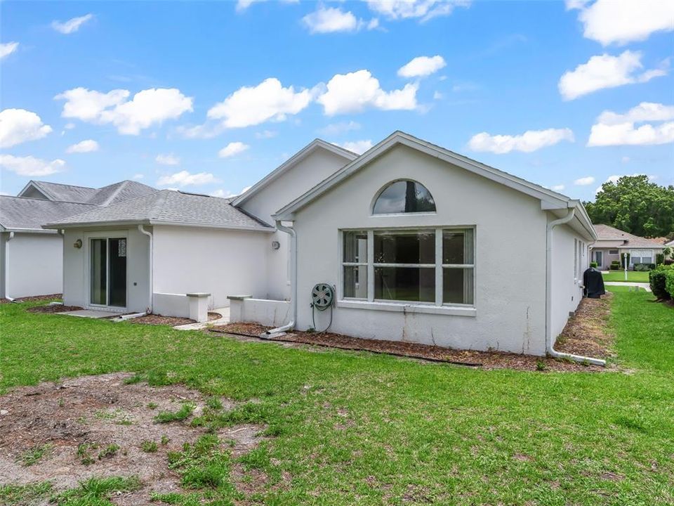 For Sale: $272,900 (3 beds, 2 baths, 1921 Square Feet)