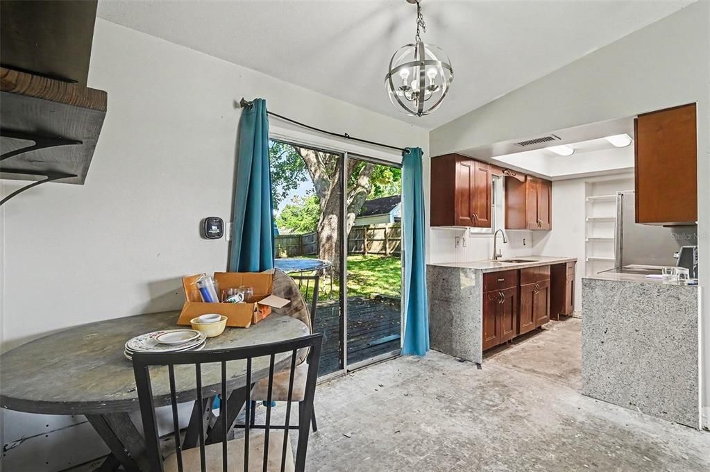 For Sale: $186,000 (3 beds, 2 baths, 1020 Square Feet)