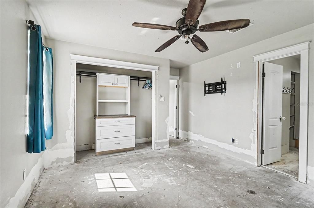 For Sale: $186,000 (3 beds, 2 baths, 1020 Square Feet)