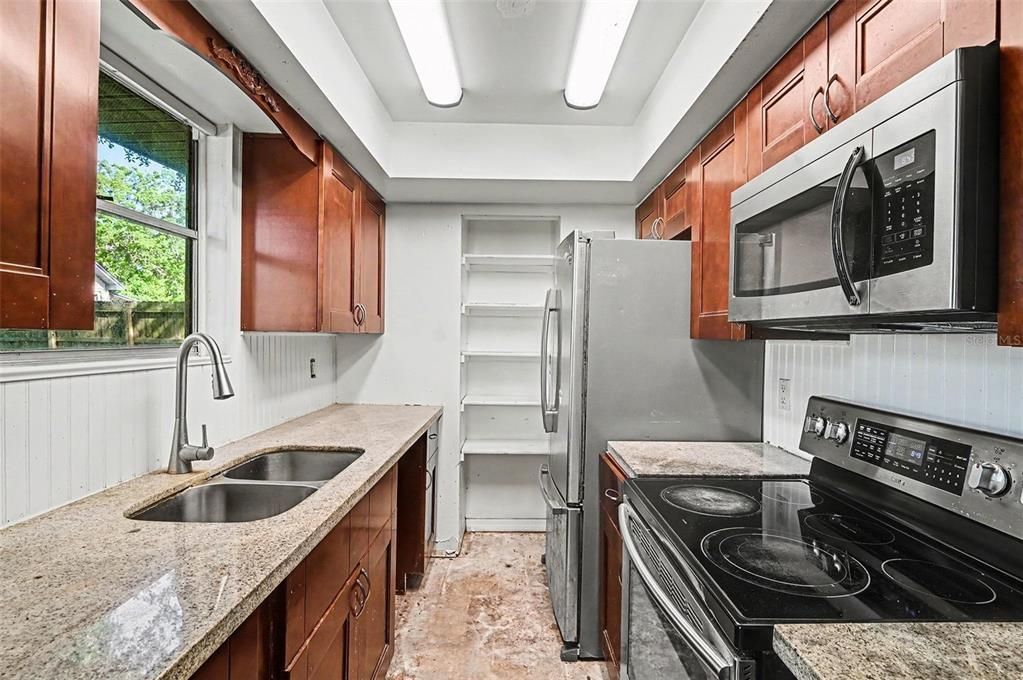 For Sale: $186,000 (3 beds, 2 baths, 1020 Square Feet)