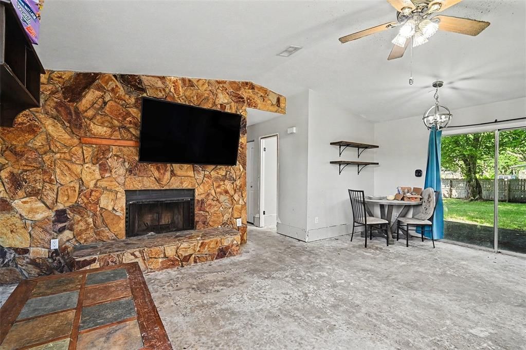 For Sale: $186,000 (3 beds, 2 baths, 1020 Square Feet)