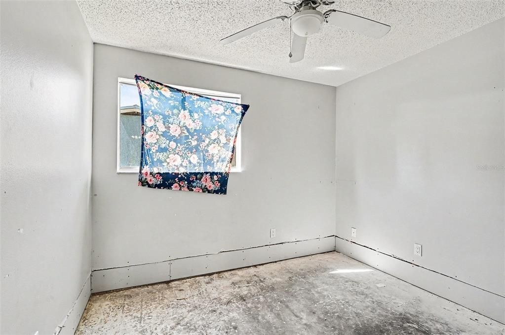 For Sale: $186,000 (3 beds, 2 baths, 1020 Square Feet)