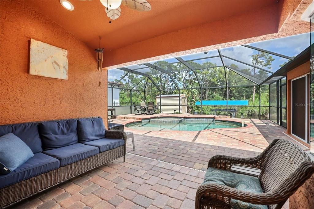 En Venta: $630,000 (3 camas, 2 baños, 1862 Pies cuadrados)