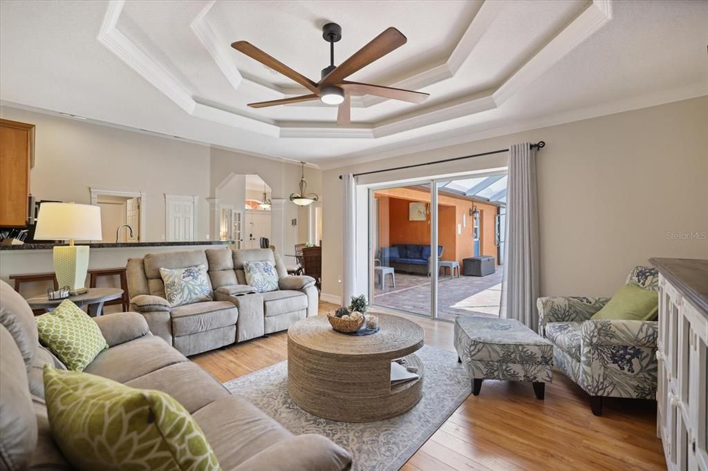 En Venta: $630,000 (3 camas, 2 baños, 1862 Pies cuadrados)