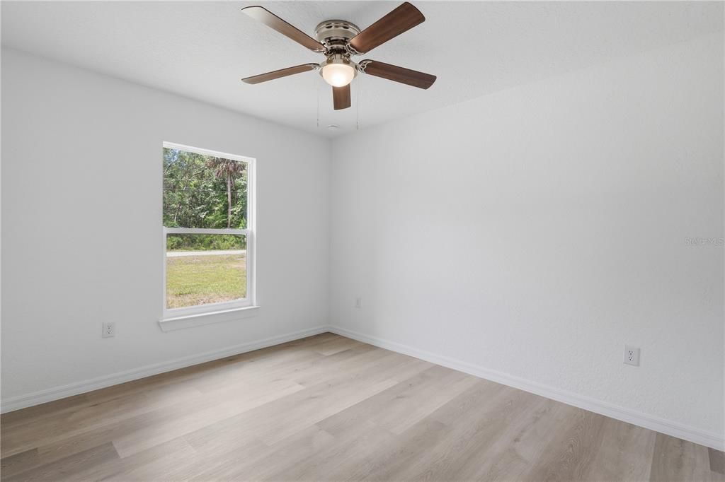 For Sale: $264,999 (3 beds, 2 baths, 1462 Square Feet)