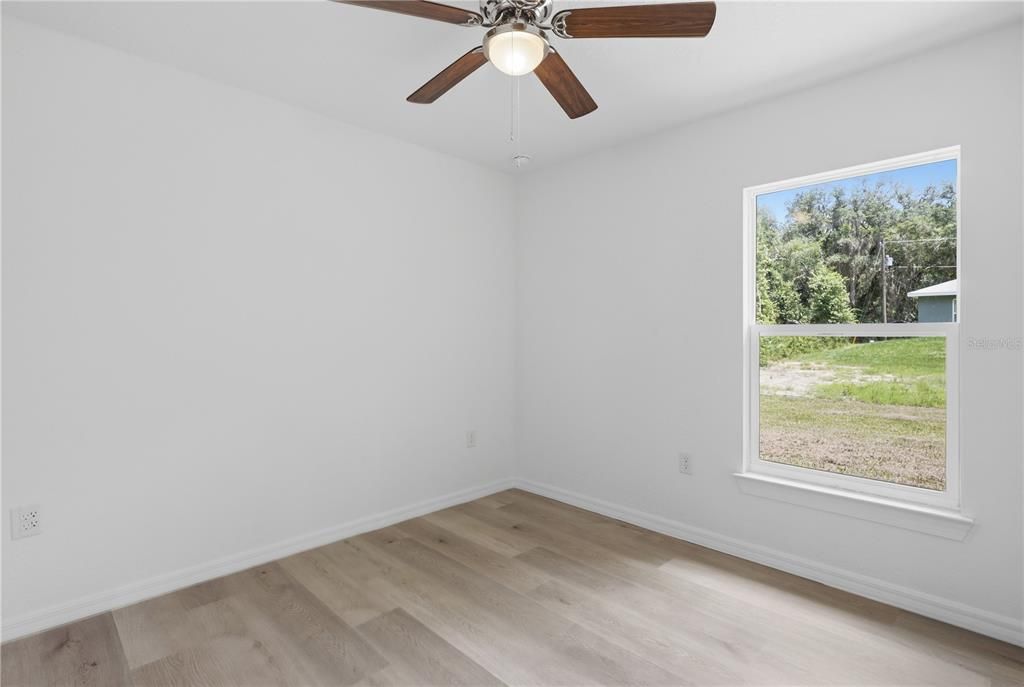 For Sale: $264,999 (3 beds, 2 baths, 1462 Square Feet)