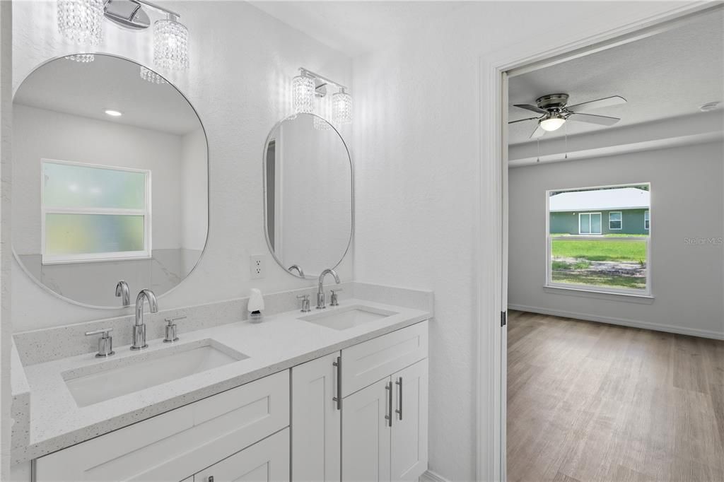 For Sale: $264,999 (3 beds, 2 baths, 1462 Square Feet)
