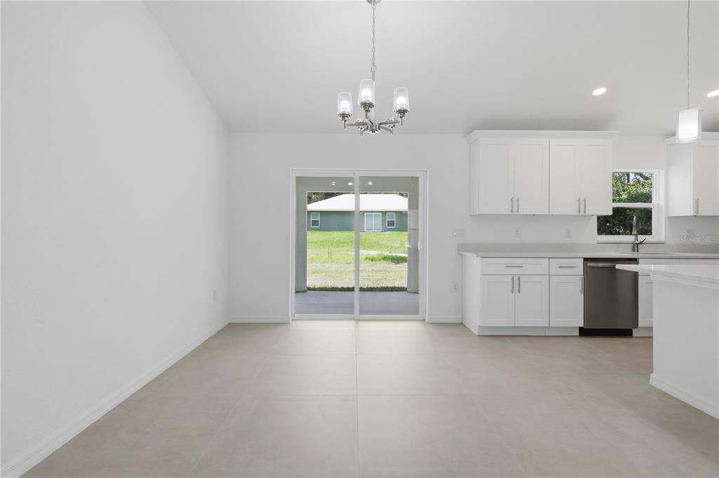 For Sale: $264,999 (3 beds, 2 baths, 1462 Square Feet)