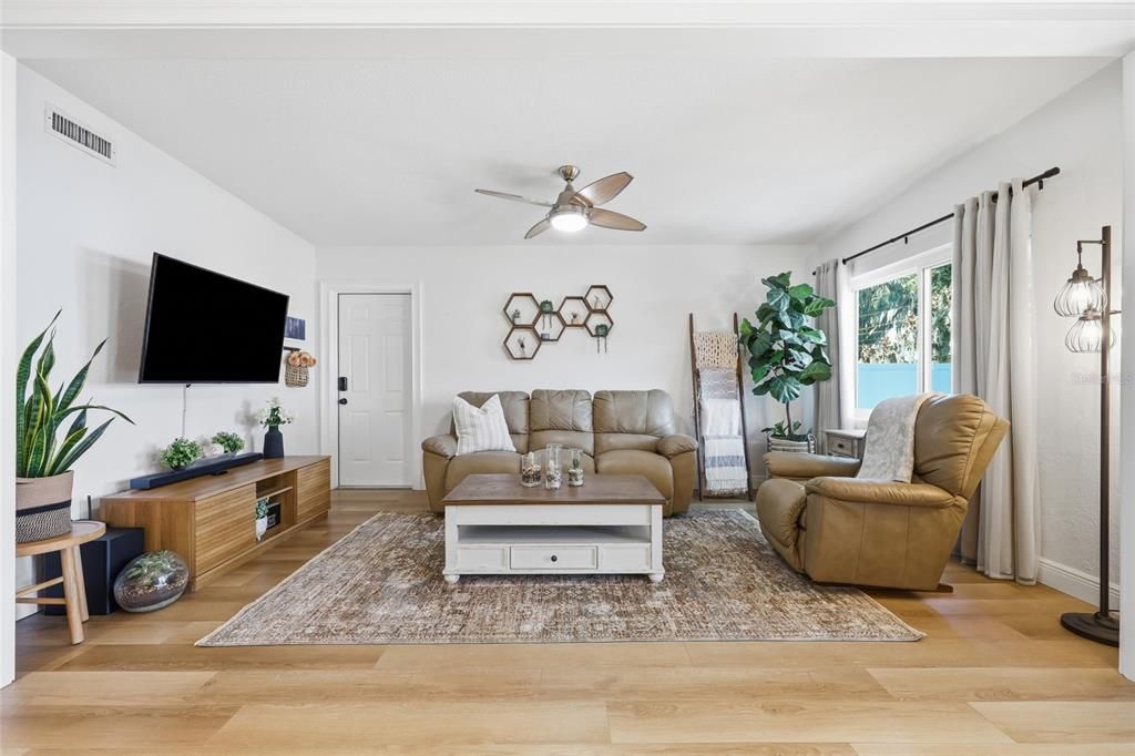 For Sale: $525,000 (3 beds, 2 baths, 1788 Square Feet)