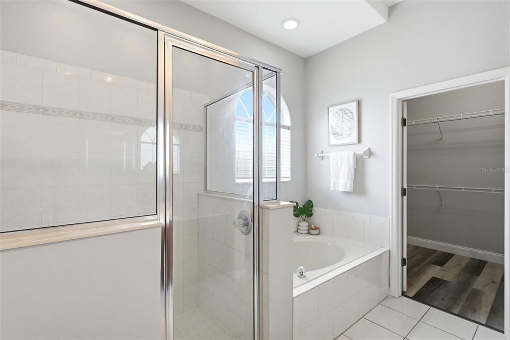 For Sale: $670,000 (5 beds, 3 baths, 2897 Square Feet)