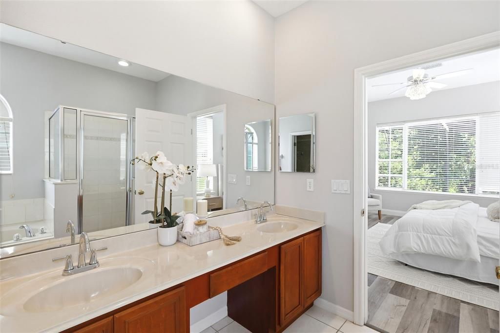 For Sale: $670,000 (5 beds, 3 baths, 2897 Square Feet)