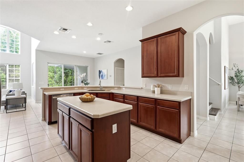 For Sale: $670,000 (5 beds, 3 baths, 2897 Square Feet)