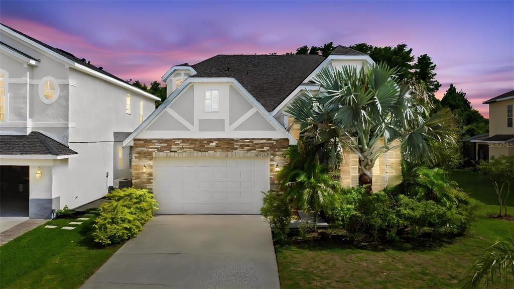 For Sale: $670,000 (5 beds, 3 baths, 2897 Square Feet)