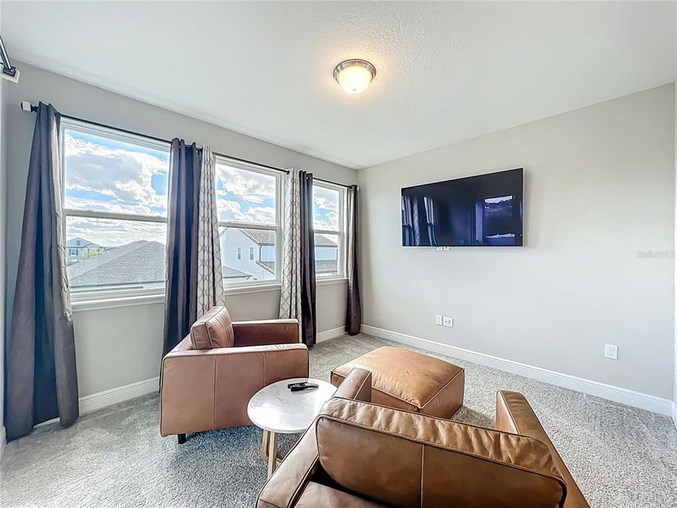 待售: $899,990 (5 贝兹, 4 浴室, 4034 平方英尺)