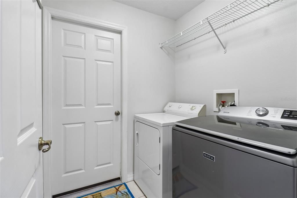 For Sale: $395,000 (3 beds, 2 baths, 1905 Square Feet)