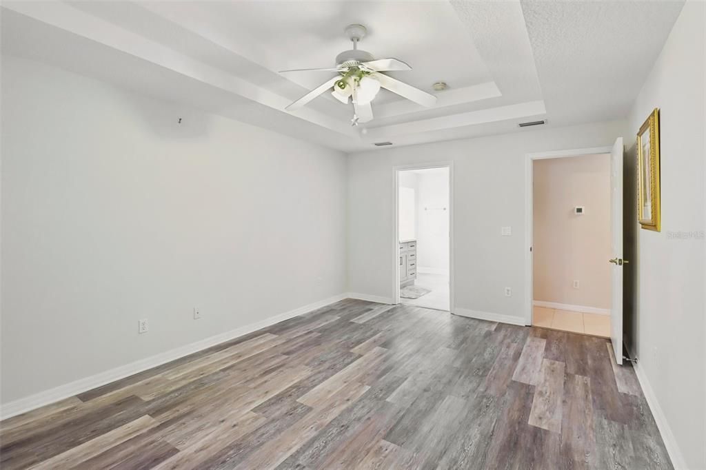 For Sale: $395,000 (3 beds, 2 baths, 1905 Square Feet)